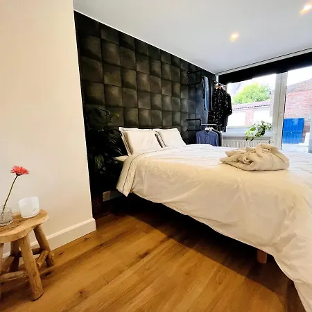 Sfeervolle Vakantiewoning Aan Zee 아파트